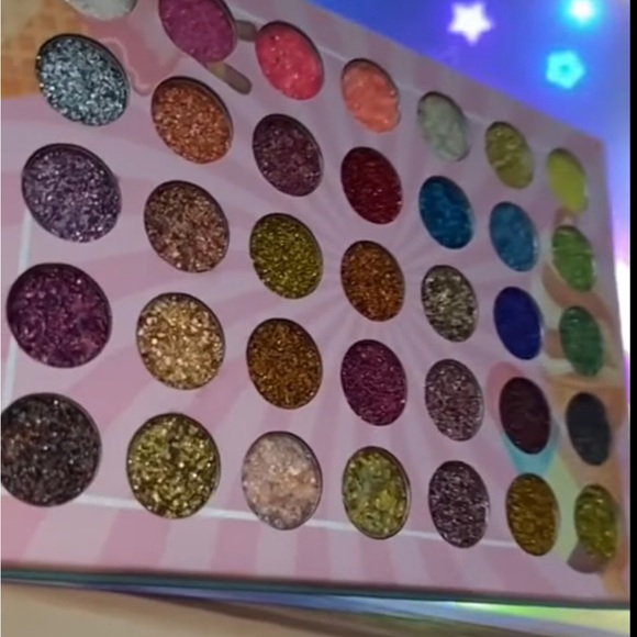 Qing ImLove Fast Food eyeshadow palette Sealed 124 Glitters, Shimmers, Mattes - Picture 4 of 7